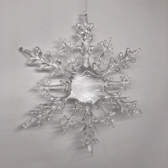 Large Clear Acrylic Snowflake - Picture 3 of 16